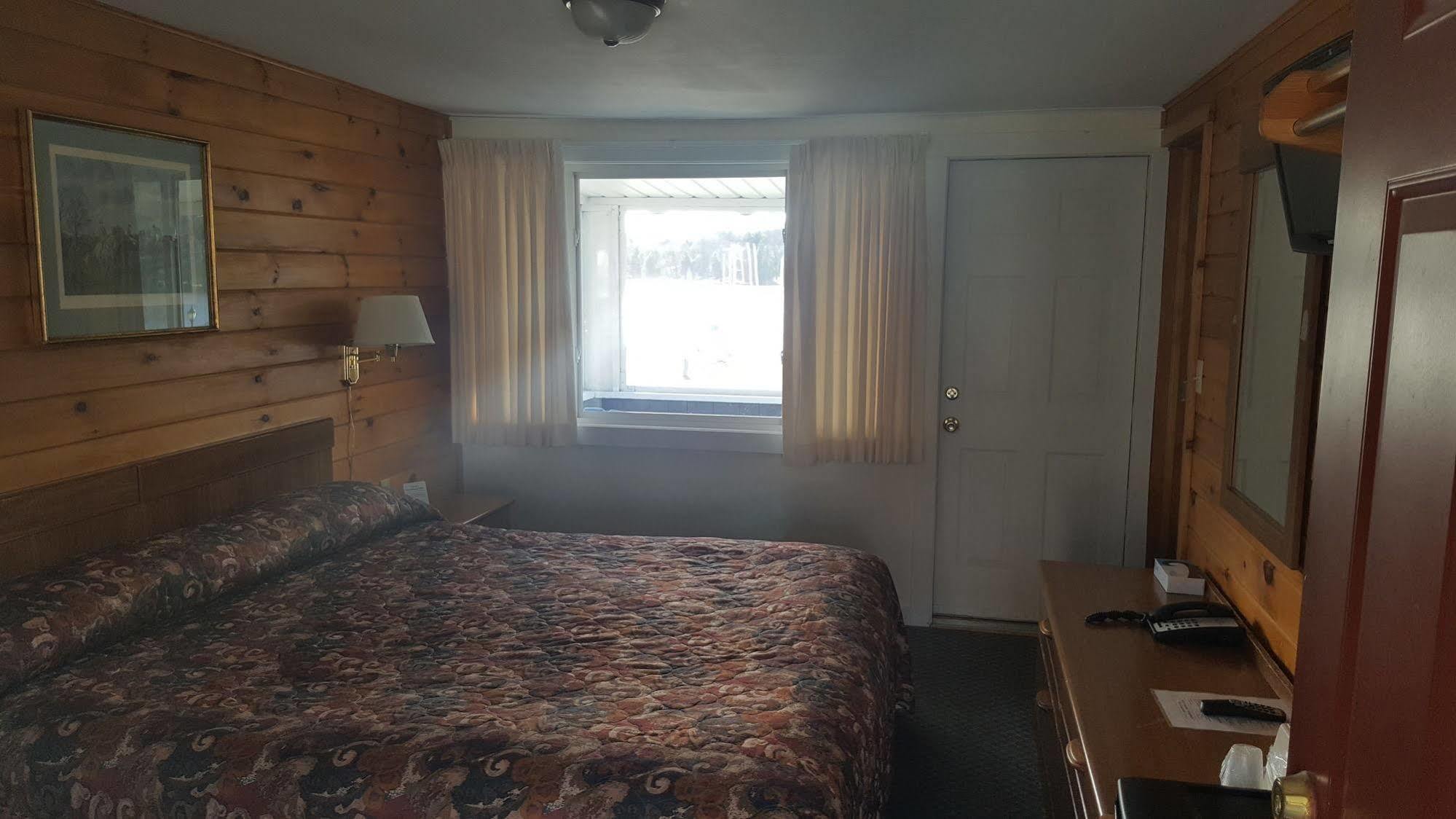 Clark'S Beach Motel Old Forge Exteriér fotografie