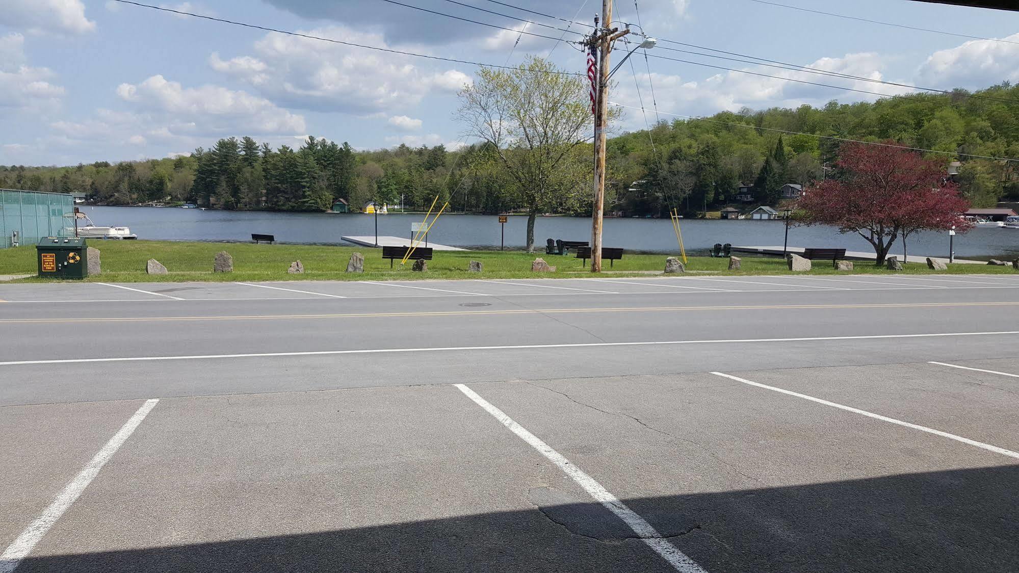 Clark'S Beach Motel Old Forge Exteriér fotografie